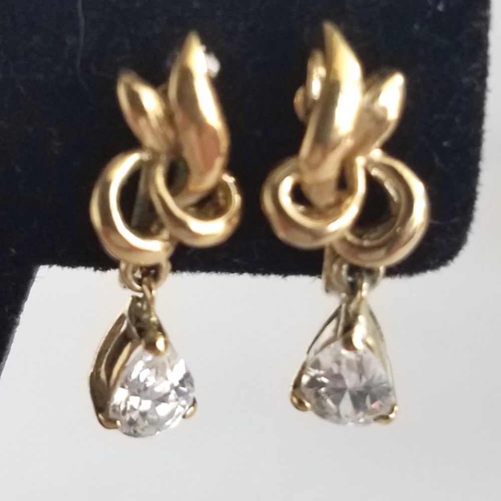 Vintage Goldtone Rhinestone Clip-on Earrings - Picture 1 of 6